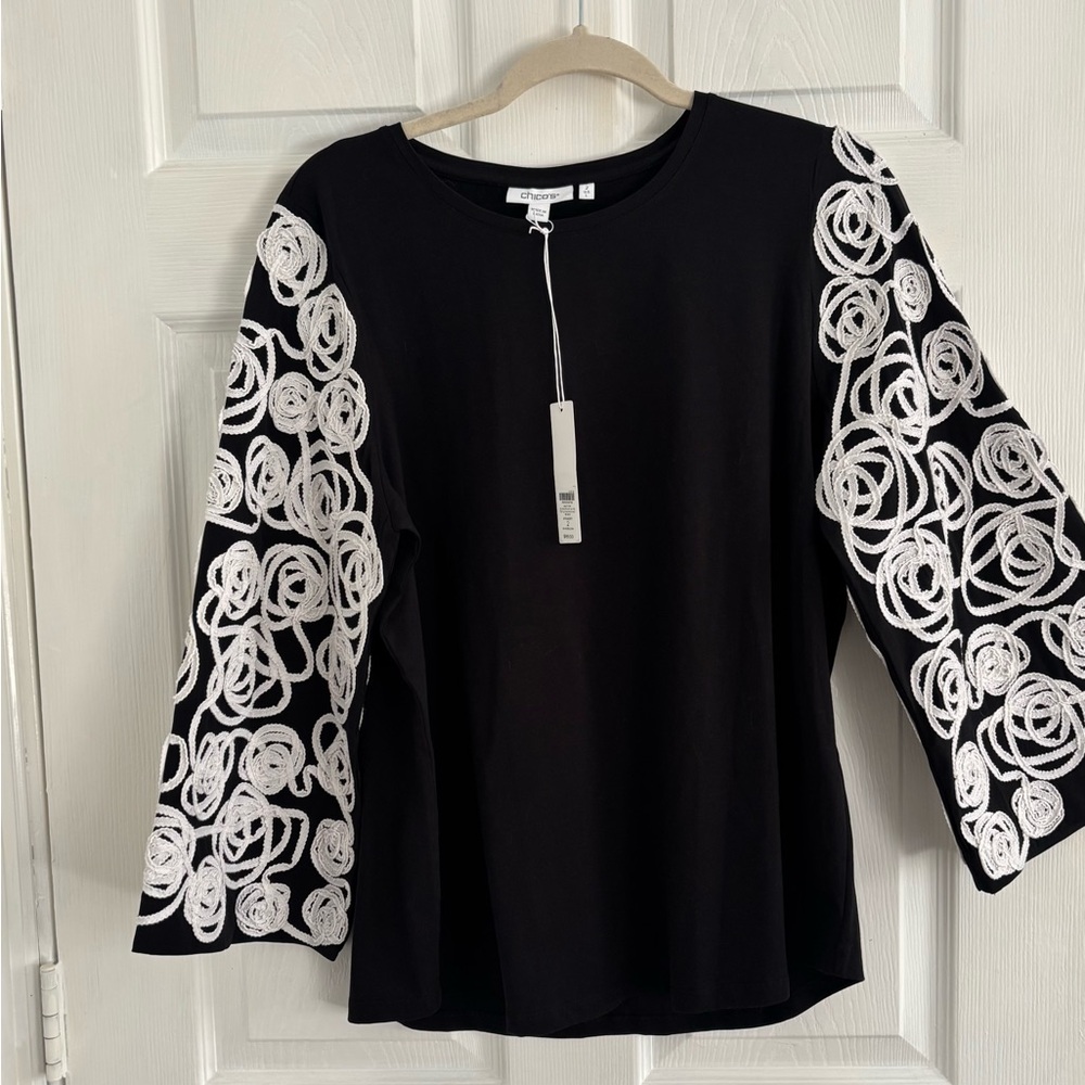 NWT Chico’s black/white top